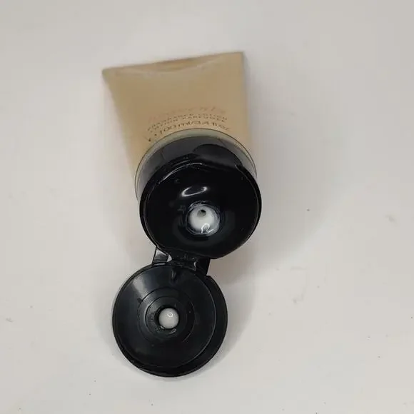 Victoria's Secret Heavenly Body Lotion - Picture 4 of 7